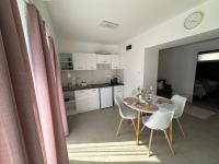 Holdfény apartman - B&B