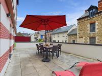 50m de la plage - terrasse - 3 adultes et 3 enfants - Bed and Breakfast Pléneuf-Val-André