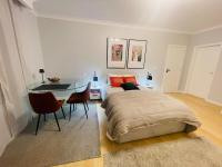 The Yellow Retreat - Bed and Breakfast A dos Cunhados