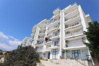 Blue Bay Apartments - Bed and Breakfast