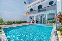 Villa 5 phòng ngủ,hồ bơi 45m2 cách biển 150m - B&B