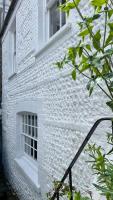 The Beach Retreat - A Bijou Seaside Maisonette - B&B