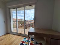 Studio 1 rénové lit queen size balcon garage - B&B Bordeaux