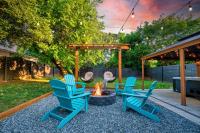 Uptown Oasis, Hot Tub, Swing Chairs, Fire Pit, Gazebo - B&B Charlotte