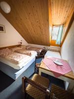 Economy Vierbettzimmer mit Gemeinschaftsbad