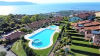 A Barbecue, two Pools, and You - B&B