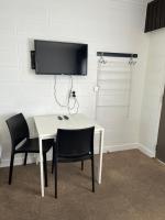 Studio met Queensize Bed en Spa