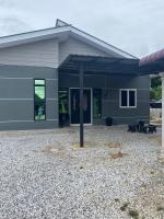 AISY Homestay MERAPOH - B&B