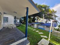 Camera Familiare con Vista Mare Parziale