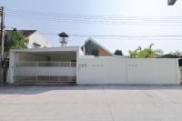 Lalin Pool Villa - 5 mins to Central Festival - Private 4BR Pool Villa for 10 - B&B Chiang Mai