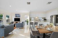 Fig & Fern - Modern Comfort between City & Coast - B&B Caloundra
