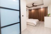 Deluxe Double Room (2 Adults + 1 Child)