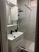 Dele Apartment Free Parking - B&B Sarajevo