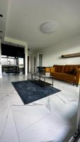 Przytulny Apartament w Sercu Kielc, Comfort Apartment, Taras z piękną panoramą, Targi - B&B
