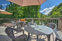 Spacious 4 Bedroom Apartment in Essert Romand - B&B Essert-Romand