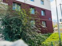 Apartment 44, spacious living area, separate kitchen & 1 bedroom - B&B