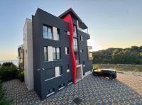 Leonarda Waterfront Residences - B&B