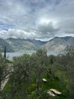 Camera Matrimoniale con Vista Lago