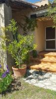Maison de charme en Luberon à proximité de Lourmarin piscine privée et grand jardin - Chambres d'hôtes Puyvert