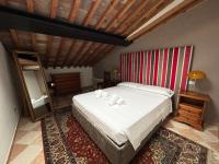 Appartamento con 2 Camere da Letto, Balcone e Terrazza
