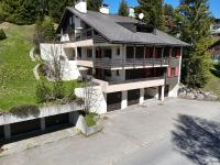 Stylish Family Apartment with Fireplace - B&B Valbella
