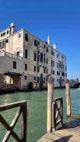 Residenza Stardust Suite with Canal View - B&B Venezia