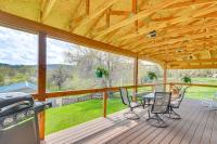 Mtn-View Eureka Apartment Walk to Eateries! - B&B