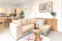 NEW Balfour House by Truestays - 5 Bedroom House in Stoke-on-Trent - Bed and Breakfast