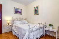 Apartamento de 1 dormitorio con balcón