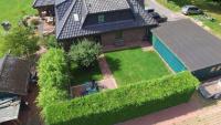 Ruhige FeWo mit eingezäunten Garten - familienfreundlich - B&B