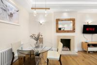 SG, Knightsbridge Residence with Garden Terrace by Harrods - B&B London