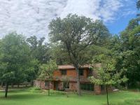 The Gate House- Autumn Retreat In Edmond, Ok - B&B