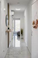 Lili Rose Mandre - Sea View & Beach 70m, Family Apartments - Chambres d'hôtes Mandre