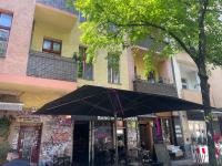 2 Zimmer Wohnung im Herzen Neuköllns - Bed and Breakfast