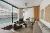 Villa Kanan Seminyak - Stylish 2BR Villa Private Pool - Bed and Breakfast Seminyak