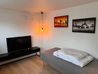 Lys kælderlejlighed med eget køkken & bad - Chambres d’hôtes Herning