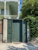 Carriage House No Stairs Near Forsyth Park - B&B Savannah