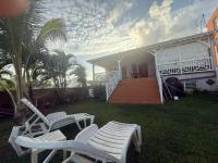 Tropicalys - Maison Vue Sur Mer, Plage 10m à pied - B&B Le Diamant