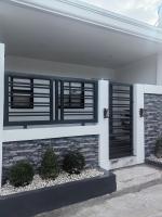 Aesthetic Studio with Netflix,wifi,hot&cold shower - Bed and Breakfast General Santos