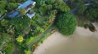 Ikaya Accommodation PSJ - Bed and Breakfast