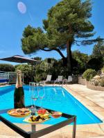 Villa Tarentelle - heated pool and exceptional view - Chambres d’hôtes Tourtour
