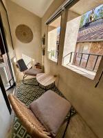 Maison rénovée avec Clim et loggia - arles centre - Chambres d’hôtes Arles