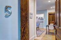 One-Bedroom Deluxe Apartment