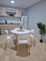 Calido e impecable departamento en el centro de la ciudad - B&B Bariloche