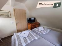 Apartment with Shower