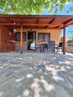 Platanes Apartments - B&B Skála Marión