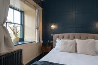 Zimmer mit Kingsize-Bett