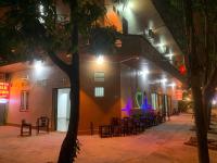 Hoa Lư Old Town House - B&B