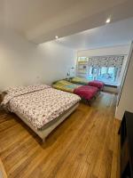 Luxurious 2 bedroom apartment, located in Avenue George V - B&B Parigi