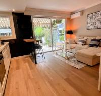 "Saint-Tropez" Superbe appartement avec Terrasse Jardin et Parking privé - Chambres d'hôtes Saint-Tropez